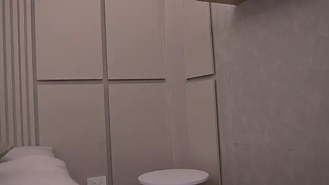 Snapshot of Ariaa_Isabell chatting on November 10, 2025, 6:24 pm Ariaa Isabell online show from November 10, 2025, 6:24 pm