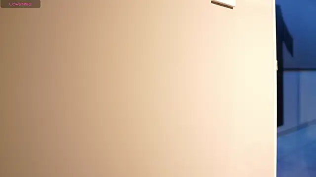 Snapshot of Ariaa_Isabell chatting on November 7, 2025, 1:04 pm Ariaa Isabell online show from November 7, 2025, 1:04 pm