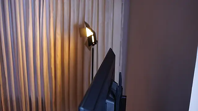 Snapshot of Ariaa_Isabell chatting on October 8, 2025, 6:19 pm Ariaa Isabell online show from October 8, 2025, 6:19 pm