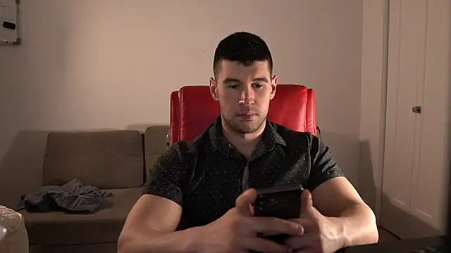 Snapshot of Sand0w chatting on March 17, 2026, 11:08 pm Sand0w online show from March 17, 2026, 11:08 pm