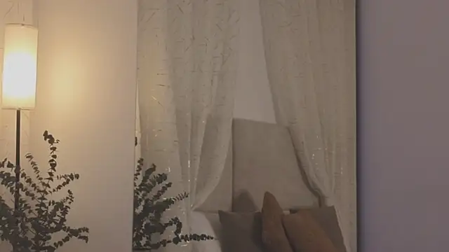 Snapshot of scarlethlux chatting on May 26, 2026, 5:16 am scarlethlux online show from May 26, 2026, 5:16 am