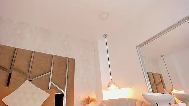 Snapshot of scarlethlux chatting on January 10, 2026, 12:11 pm scarlethlux online show from January 10, 2026, 12:11 pm