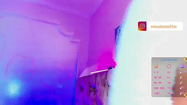 LADY-HOT-SEXY- online show from December 4, 2025, 9:03 pm