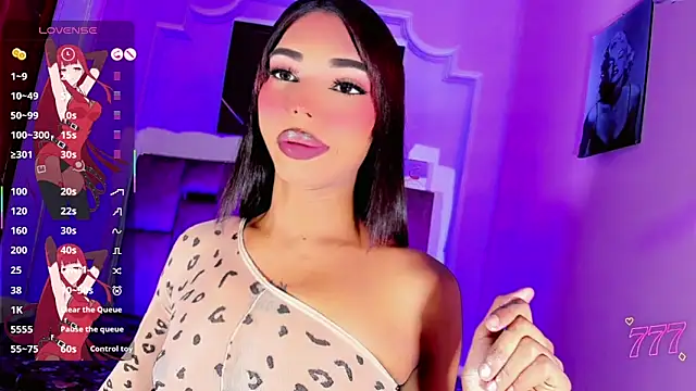 LADY-HOT-SEXY- online show from June 3, 2026, 11:09 pm