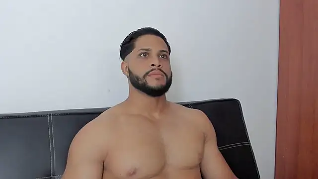 Pier Simons online show from December 18, 2025, 3:27 pm