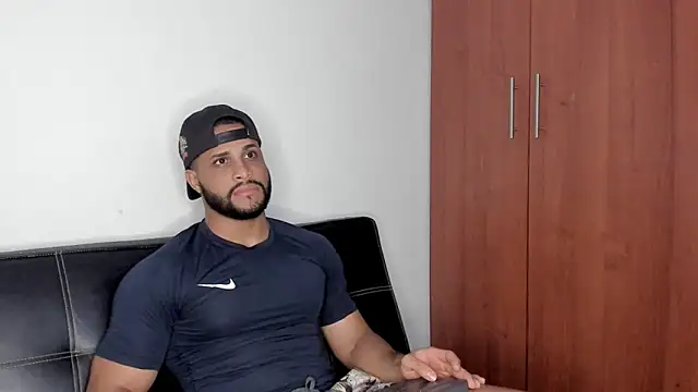 Snapshot of Pier_Simons chatting on November 11, 2025, 7:14 am Pier Simons online show from November 11, 2025, 7:14 am