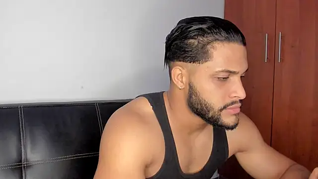 Snapshot of Pier_Simons chatting on November 20, 2025, 8:37 am Pier Simons online show from November 20, 2025, 8:37 am