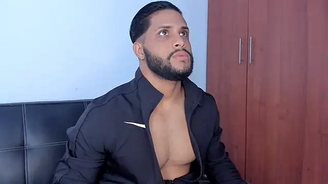 Snapshot of Pier_Simons chatting on November 22, 2025, 3:33 pm Pier Simons online show from November 22, 2025, 3:33 pm