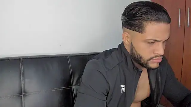 Snapshot of Pier_Simons chatting on December 4, 2025, 9:08 am Pier Simons online show from December 4, 2025, 9:08 am