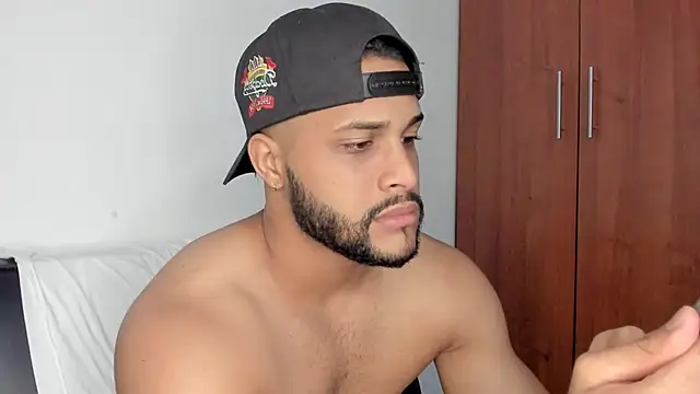 Snapshot of Pier_Simons chatting on November 7, 2025, 8:30 am Pier Simons online show from November 7, 2025, 8:30 am