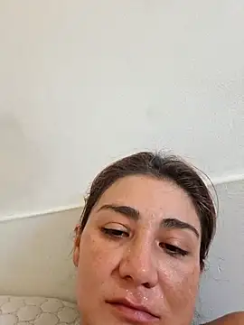 Snapshot of KatyPerra2 chatting on April 8, 2026, 8:10 pm KatyPerra2 online show from April 8, 2026, 8:10 pm