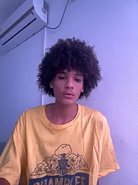 Snapshot of Max_Rain chatting on October 21, 2025, 5:23 pm Max Rain online show from October 21, 2025, 5:23 pm