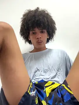 Snapshot of Max_Rain chatting on November 1, 2025, 12:17 am Max Rain online show from November 1, 2025, 12:17 am