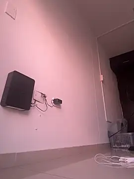 Snapshot of Max_Rain chatting on November 22, 2025, 3:44 pm Max Rain online show from November 22, 2025, 3:44 pm