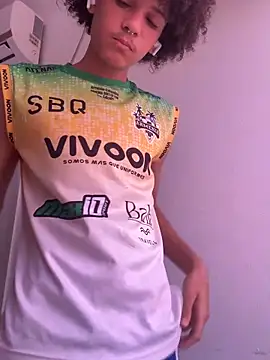 Snapshot of Max_Rain chatting on October 18, 2025, 5:37 pm Max Rain online show from October 18, 2025, 5:37 pm