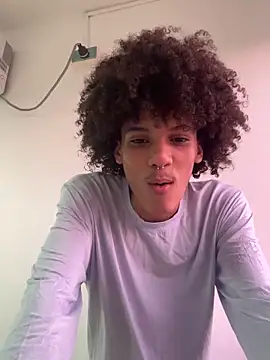 Snapshot of Max_Rain chatting on October 9, 2025, 7:58 pm Max Rain online show from October 9, 2025, 7:58 pm