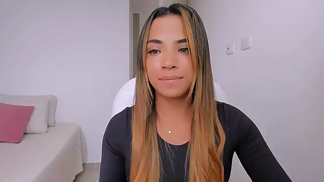 Snapshot of Chloe_Rain chatting on December 14, 2025, 9:09 pm Chloe Rain online show from December 14, 2025, 9:09 pm