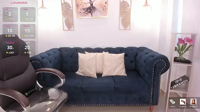 Snapshot of July_Adams chatting on July 26, 2026, 7:54 pm July Adams online show from July 26, 2026, 7:54 pm