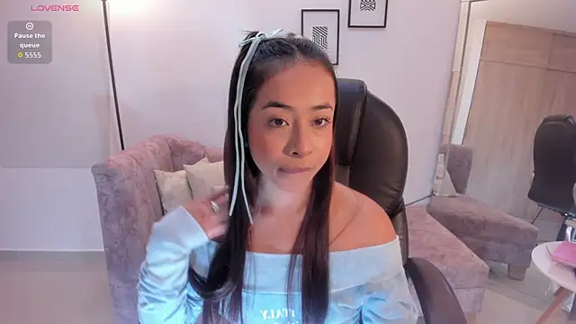 July Adams online show from June 12, 2026, 3:15 am