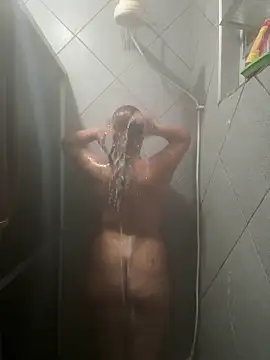 Snapshot of Chloe_Leaozinho chatting on March 10, 2026, 7:40 pm Chloe Leaozinho online show from March 10, 2026, 7:40 pm