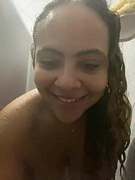 Chloe Leaozinho online show from July 8, 2026, 2:29 pm