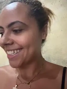 Snapshot of Chloe_Leaozinho chatting on March 13, 2026, 4:01 pm Chloe Leaozinho online show from March 13, 2026, 4:01 pm