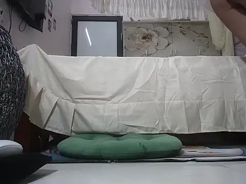 lyly asian online show from November 2, 2025, 11:54 pm