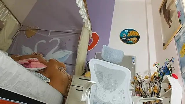 lyly asian online show from July 14, 2026, 2:05 am