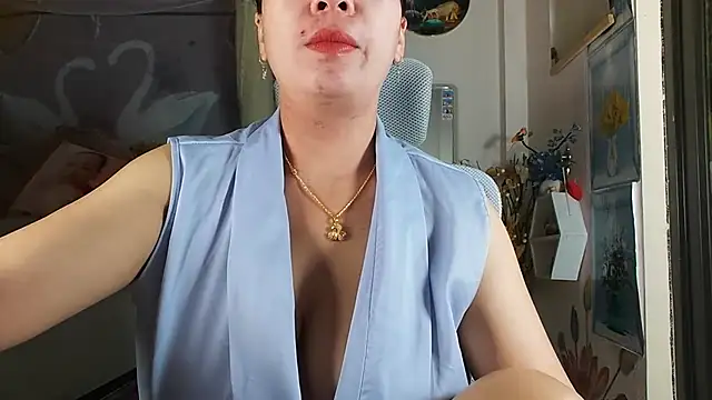lyly asian online show from July 17, 2026, 10:18 pm