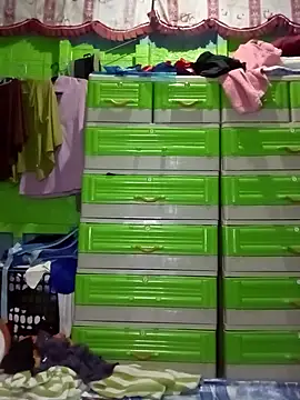 pretty me092121 online show from December 18, 2025, 5:28 pm