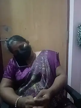 Jessi 25 online show from June 28, 2026, 5:19 pm