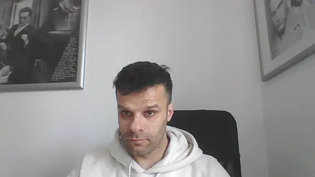 Snapshot of FROCETTO93 chatting on February 16, 2026, 12:37 pm FROCETTO93 online show from February 16, 2026, 12:37 pm