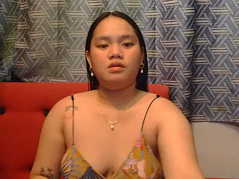 Snapshot of prettykrysgirl chatting on June 20, 2026, 7:35 am prettykrysgirl online show from June 20, 2026, 7:35 am