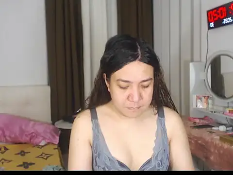 stellahugeX online show from April 24, 2026, 6:10 pm