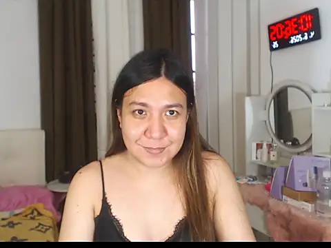 Snapshot of stellahugeX chatting on June 4, 2026, 2:38 am stellahugeX online show from June 4, 2026, 2:38 am