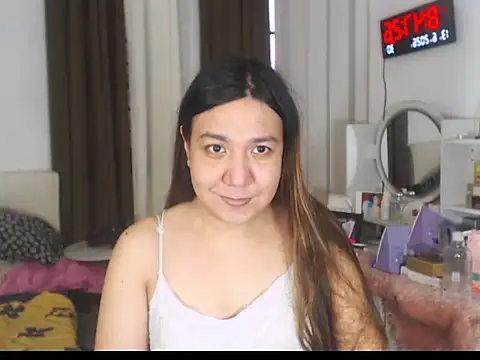 Snapshot of stellahugeX chatting on June 13, 2026, 12:52 am stellahugeX online show from June 13, 2026, 12:52 am