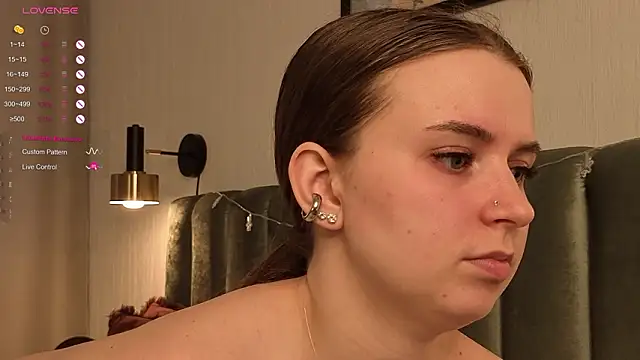 Snapshot of FlexiPixie chatting on March 19, 2026, 3:23 pm FlexiPixie online show from March 19, 2026, 3:23 pm