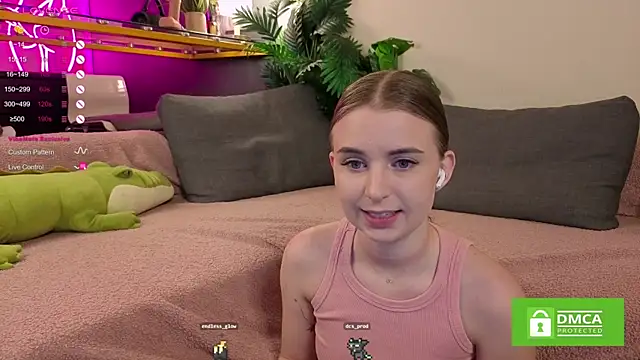 FlexiPixie online show from November 11, 2025, 9:04 am