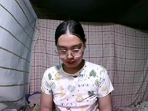 asian janella online show from April 25, 2026, 2:14 pm