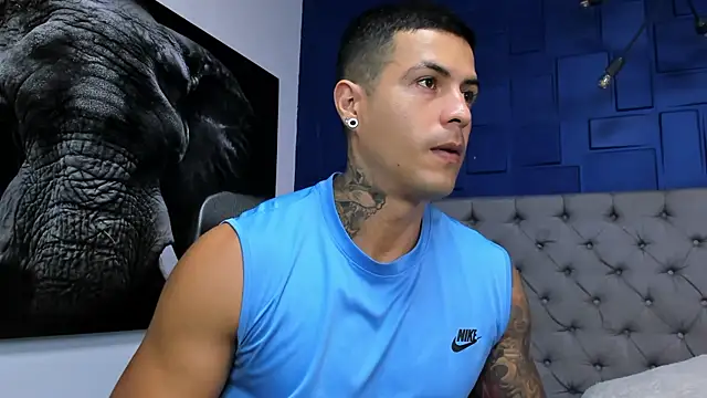 andres-clark92 online show from May 31, 2026, 4:13 pm