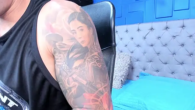 andres-clark92 online show from October 18, 2025, 5:59 pm