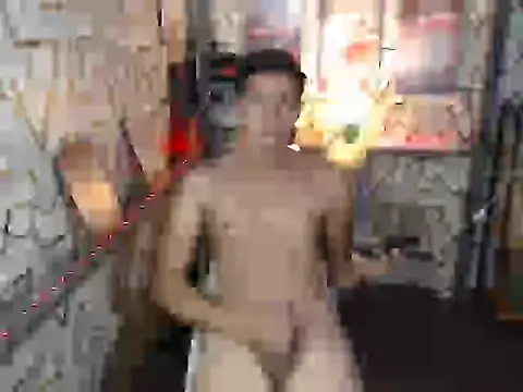 Snapshot of darryl_hugecok chatting on November 18, 2025, 7:33 am darryl hugecok online show from November 18, 2025, 7:33 am