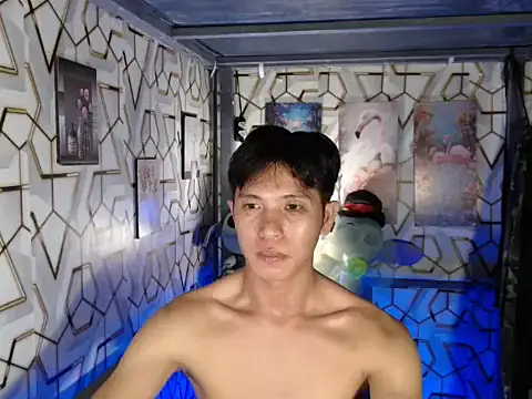 Snapshot of darryl_hugecok chatting on December 5, 2025, 2:43 am darryl hugecok online show from December 5, 2025, 2:43 am