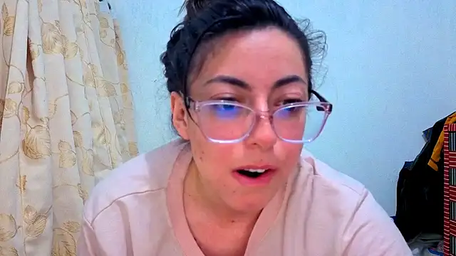 Snapshot of Miranda_sexlove_ chatting on November 26, 2025, 5:24 pm Miranda sexlove online show from November 26, 2025, 5:24 pm