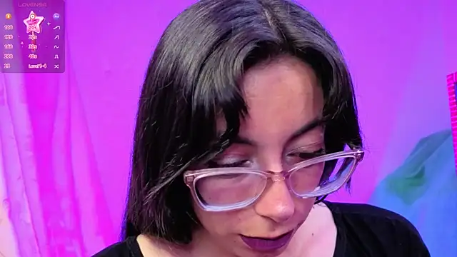 Snapshot of Miranda_sexlove_ chatting on February 20, 2026, 7:05 pm Miranda sexlove online show from February 20, 2026, 7:05 pm