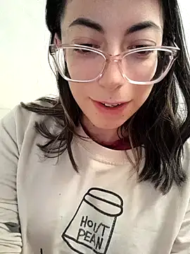 Snapshot of Miranda_sexlove_ chatting on December 4, 2025, 4:50 pm Miranda sexlove online show from December 4, 2025, 4:50 pm