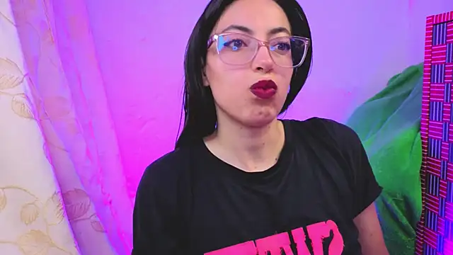 Miranda sexlove  online show from January 17, 2026, 6:06 am