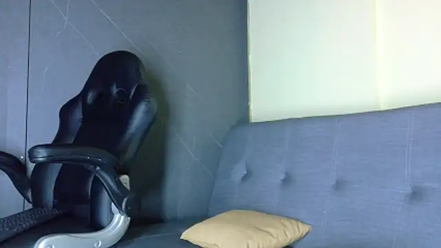 Snapshot of ALANNFERRER chatting on March 7, 2026, 10:10 am ALANNFERRER online show from March 7, 2026, 10:10 am