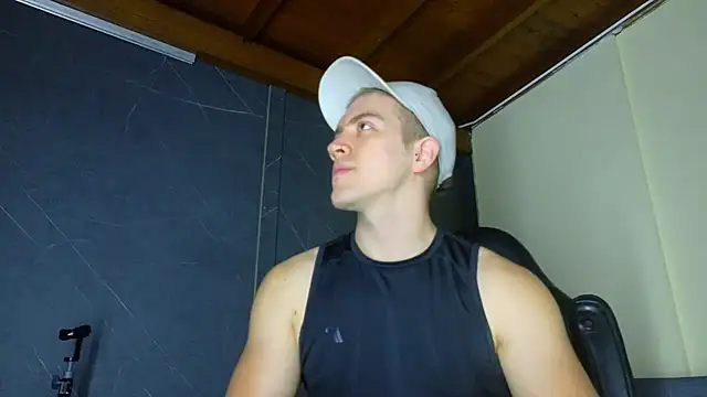 Snapshot of ALANNFERRER chatting on March 11, 2026, 10:09 am ALANNFERRER online show from March 11, 2026, 10:09 am