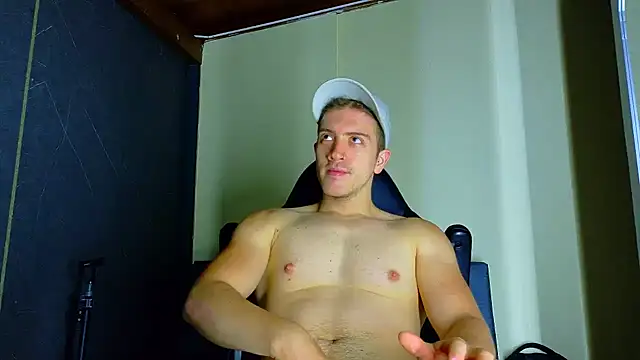 Snapshot of ALANNFERRER chatting on March 16, 2026, 10:19 am ALANNFERRER online show from March 16, 2026, 10:19 am